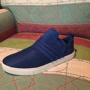 Brand new size 9 women’s tennis shoe